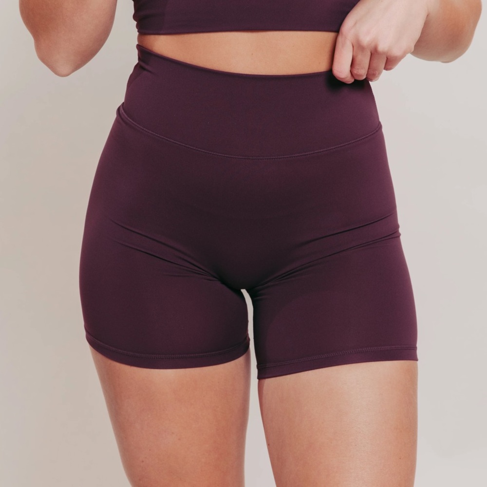 P’tula Taylor Short 6” Cherry Cola